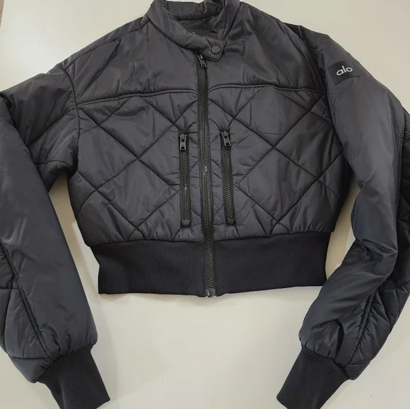ALO Yoga snowrider puffer jacket - Picture 13 of 15